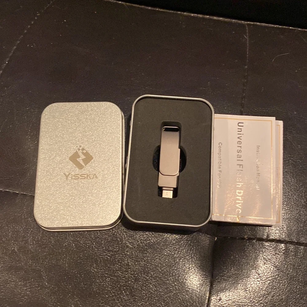 NWT Yisska Flash Drive 256 GB Compatible for USB, USB-C, and iPhones